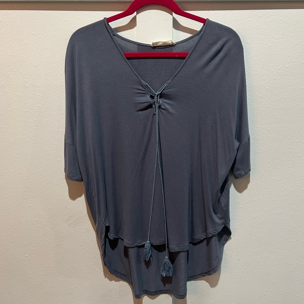 Small American Threads - The Hanger Tee